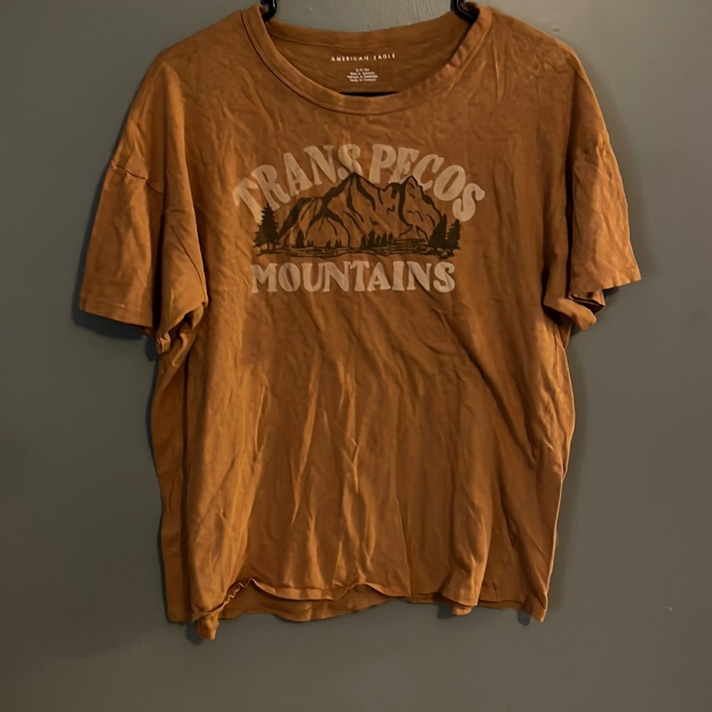 American Eagle graphic tee